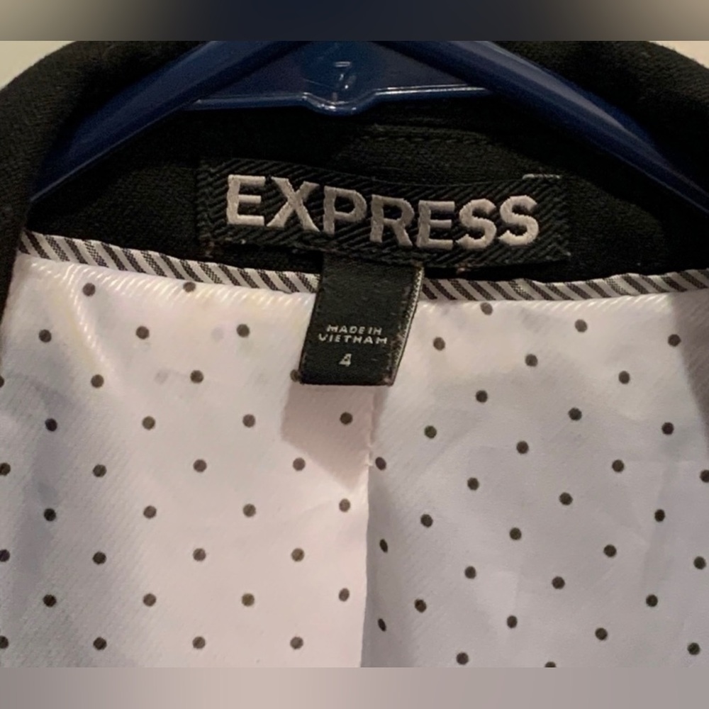 Express Women’s Blazer - Picture 4 of 7
